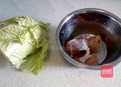 白菜肉卷的做法图解1