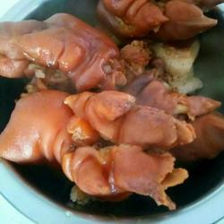 电饭锅酱猪蹄的做法[图]