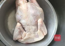 清炖三黄鸡的做法图解1