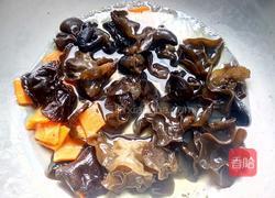 西兰花炒肉的做法图解5