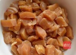 辣子鸡丁的做法图解1
