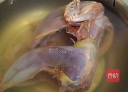 小野鸡炖蘑菇的做法图解2