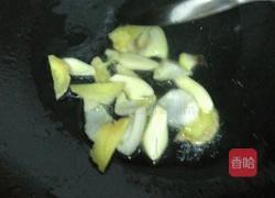 青椒炒肉皮的做法图解4