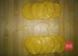 绿叶玫瑰花卷（一）的做法图解16