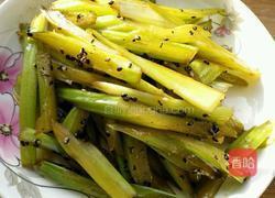 黑芝麻炒芹菜的做法图解11