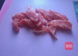 香煎三文鱼的做法图解1