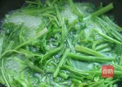 凉拌芹菜的做法图解3