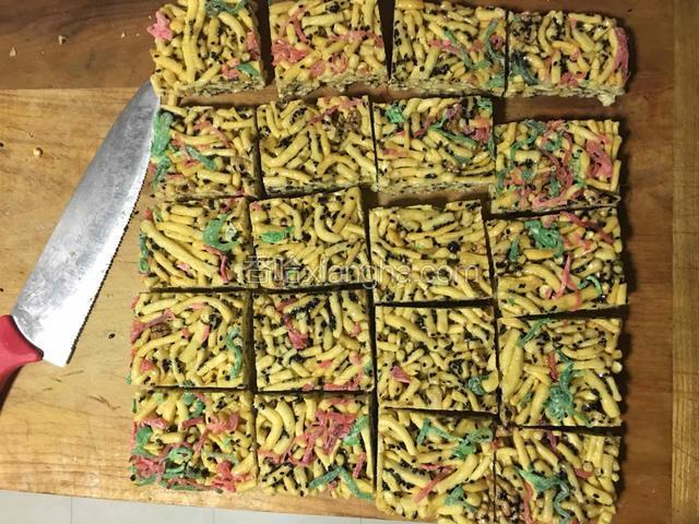 切块后晾凉；