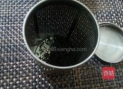 港式奶茶的做法图解5