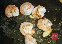 牛油果奶油鲜虾意面的做法图解8