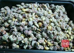 翻砂芝麻花生的做法图解7