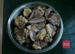 山羊肉炖六味的做法图解2