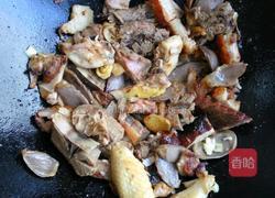 香煎烧猪白切鸡的做法图解5