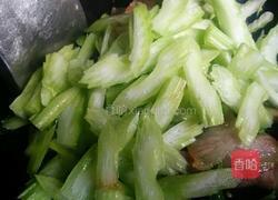 西芹炒腊肉的做法图解7