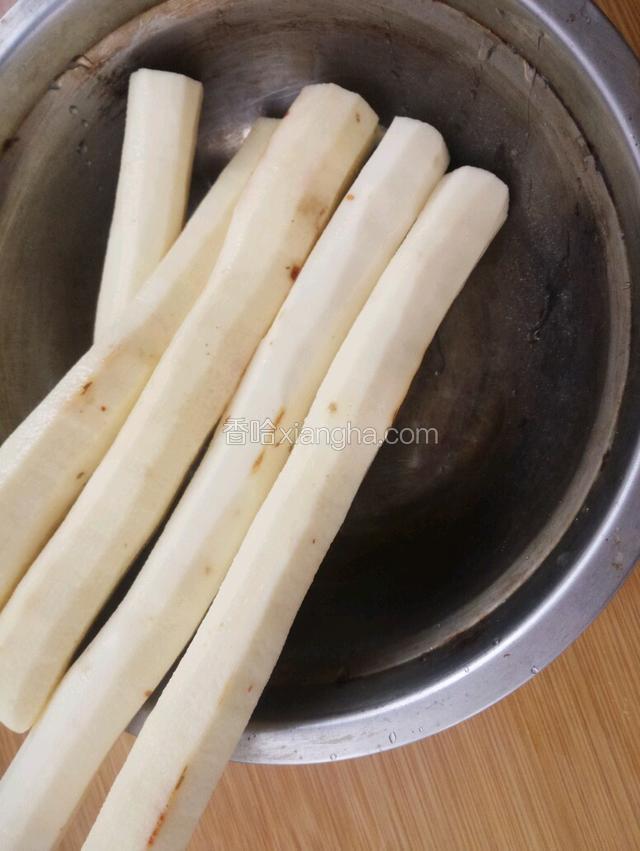 切段上笼蒸熟