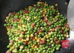 腊肠焖饭的做法图解3