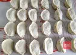 白萝卜猪肉馅水煎饺的做法图解13