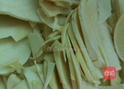 冬笋炒鸡蛋的做法图解2