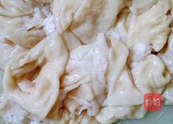 尖椒炒大肠的做法图解1