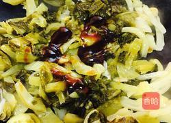 酸菜焖黄花鱼的做法图解3