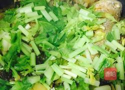 酸菜焖黄花鱼的做法图解12