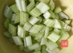 炒三色的做法图解2