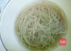 白菜炖粉条的做法图解1