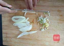 酸辣炒年糕的做法图解2