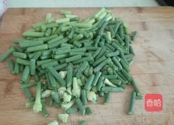 蒜苔炒肉丝的做法图解1