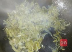 瘦肉炒酸菜的做法图解2