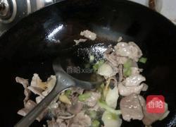 菠菜炒肉的做法图解4