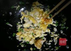 蒜苗鸡蛋炒米的做法图解9