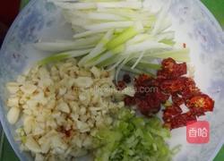 孜然牛肉墨鱼花的做法图解7