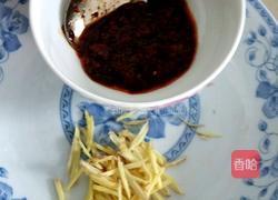 蒜苗炒肉的做法图解3