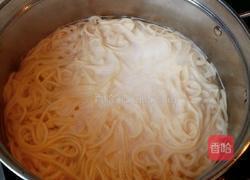 蚝油茄汁拌面的做法图解3