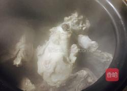 枸杞骨头汤的做法图解7