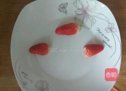 草莓拼盘的做法图解3