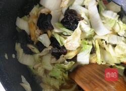 土豆木耳炖白菜的做法图解4