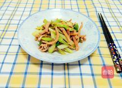 芹菜炒鱿鱼干的做法图解7