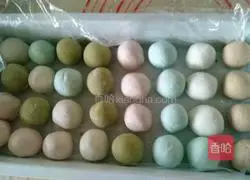Illustration of homemade colorful glutinous rice balls 10