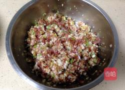 酸菜馅饺子的做法图解2