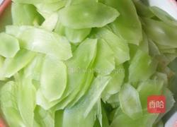 瘦肉炒莴苣片的做法图解3