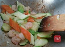 虾仁炒西葫芦的做法图解9