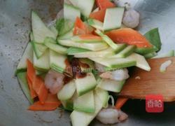 虾仁炒西葫芦的做法图解8