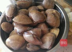 炒黄蚬子的做法图解1