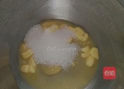 蓝莓酱马芬杯子蛋糕的做法图解2