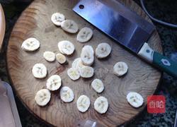 香蕉脆片的做法图解1