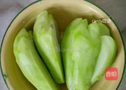 瘦肉炒佛手瓜片的做法图解1