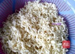 鱼饼碗仔面的做法图解1