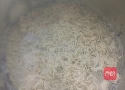 蒜蓉排骨鸡蛋蒸面的做法图解3